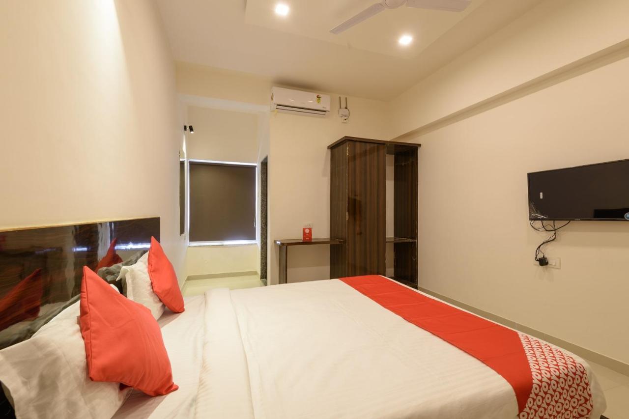Oyo 22964 Kundan Lawns Hotel Shirdi Exterior foto