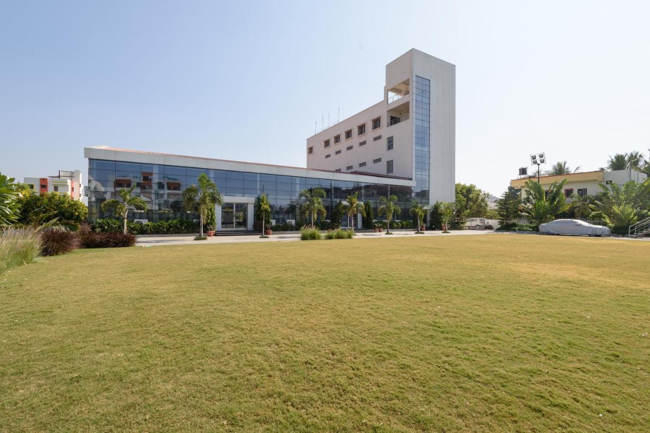 Oyo 22964 Kundan Lawns Hotel Shirdi Exterior foto